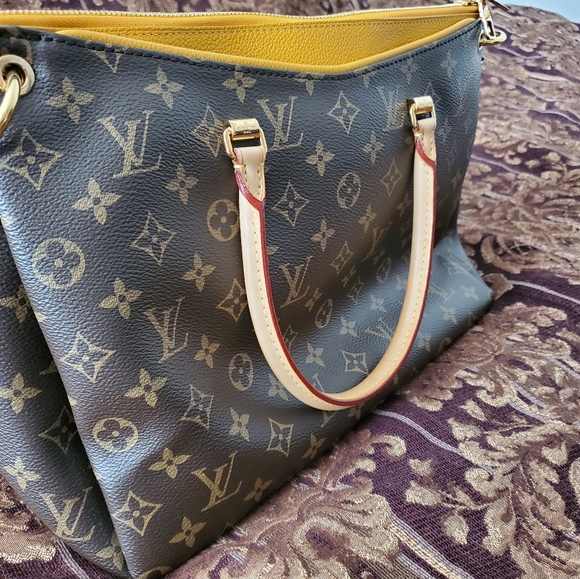 Louis Vuitton Pallas MM - Rare Color Combination - Picture 5 of 8